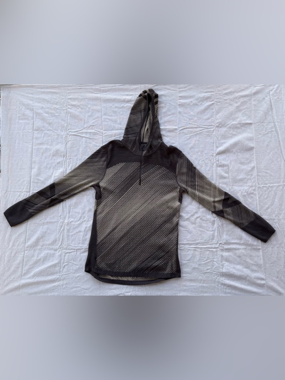 Smartwool Men's Black and Gray Striped Hooded Zip Sweater